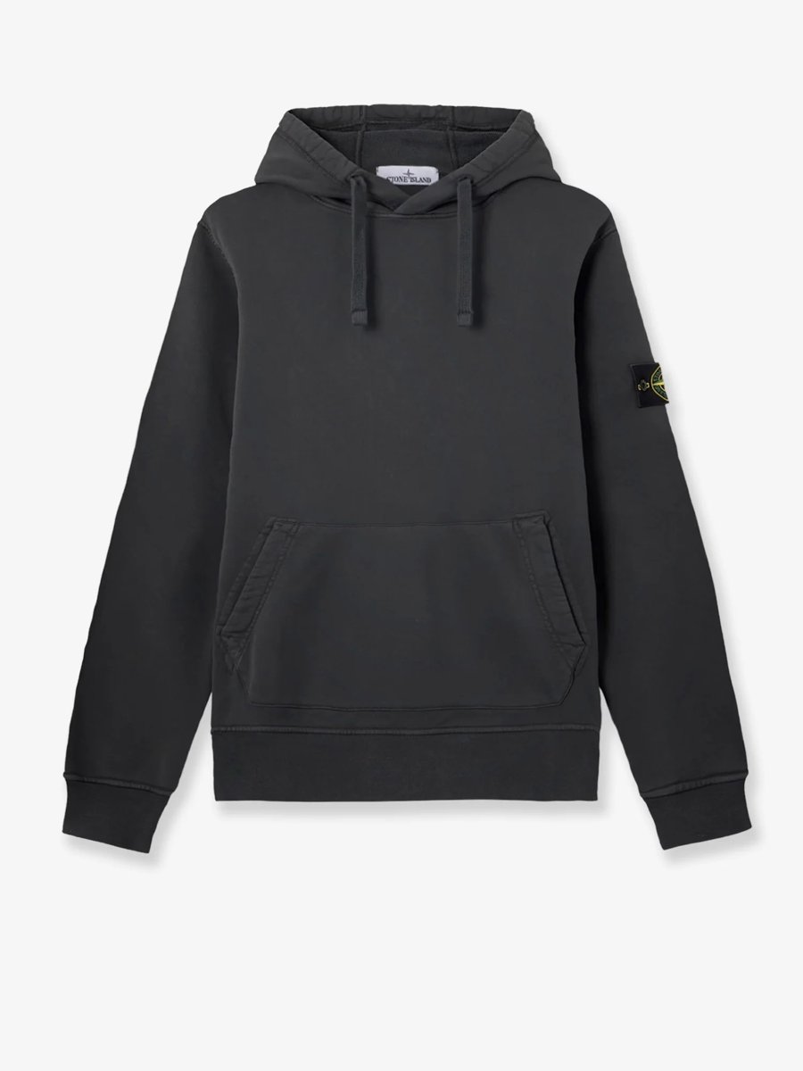 STONE ISLAND ロゴパッチTシャツ コーディネート集｜春夏のスタイリング