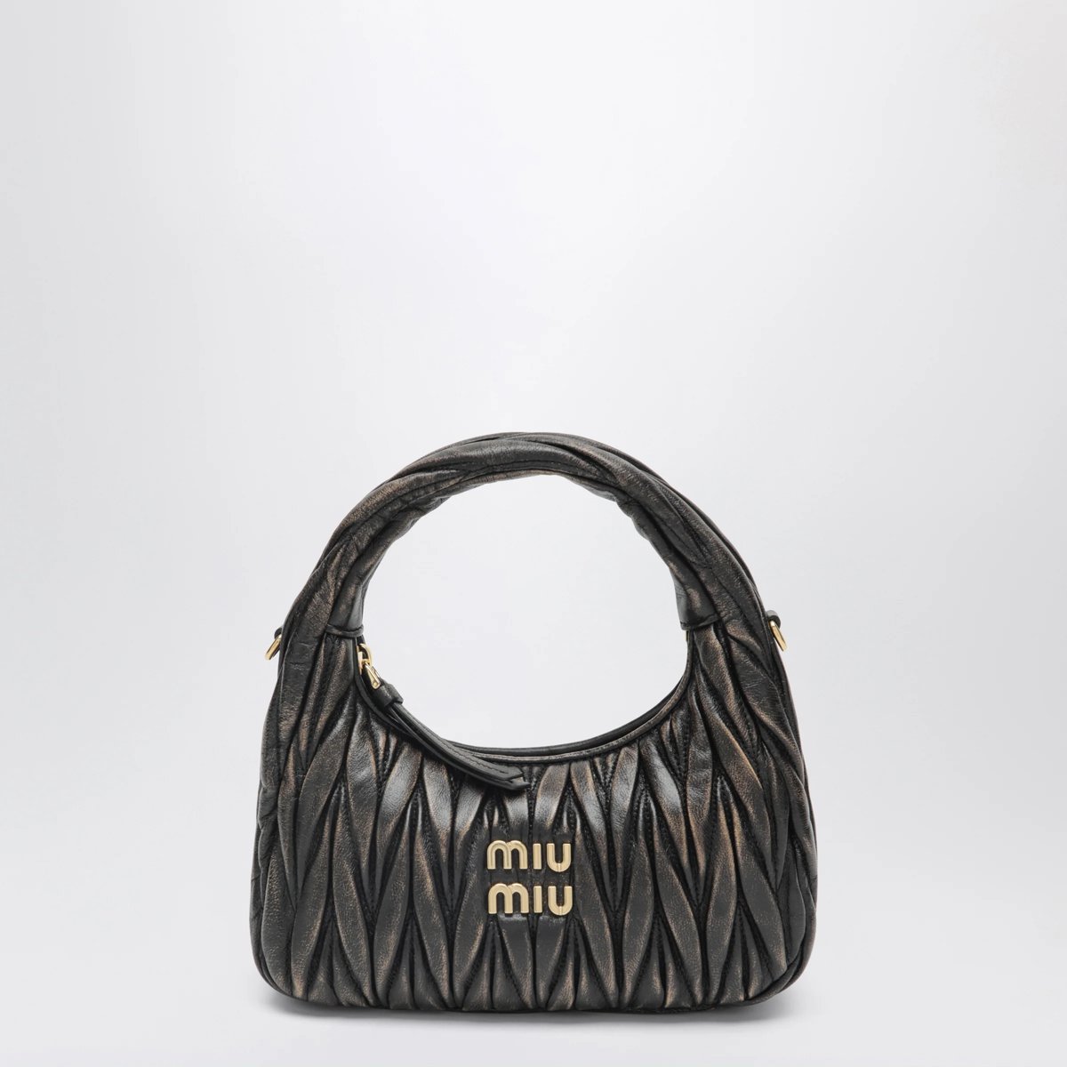 MIU MIU ワンダーバッグ 選び方ガイド|サイズ・カラー別の比較