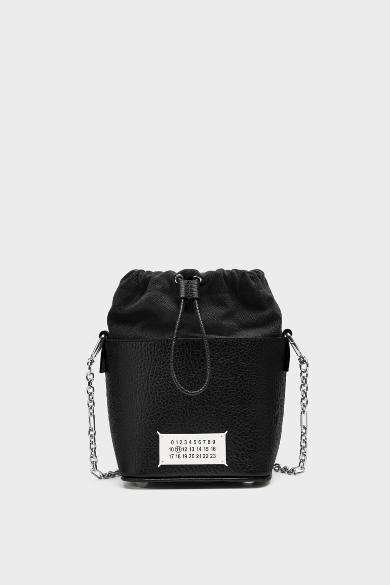 MAISON MARGIELA 5ACバッグ コーディネート集｜通年のスタイリング