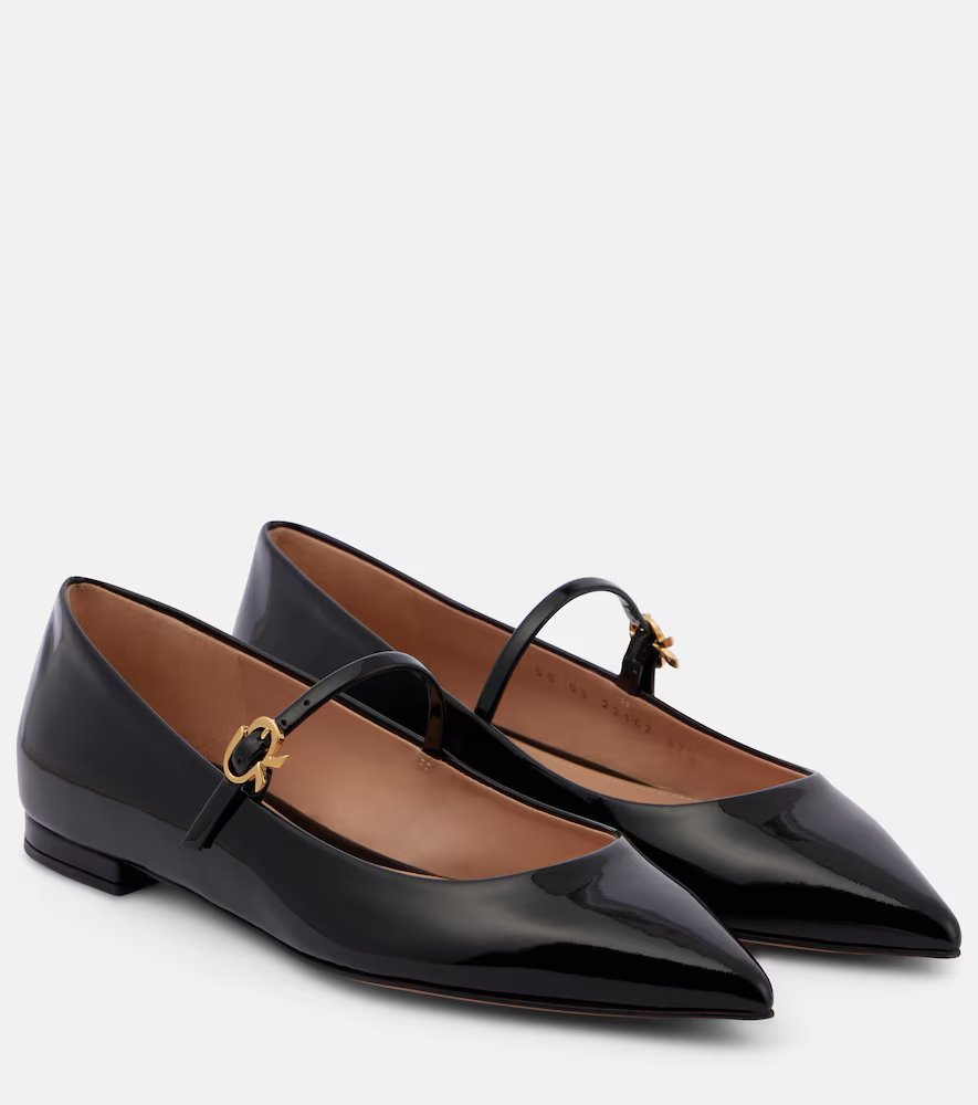 GIANVITO ROSSI リボンブーティ 完全ガイド｜選び方とコーディネート