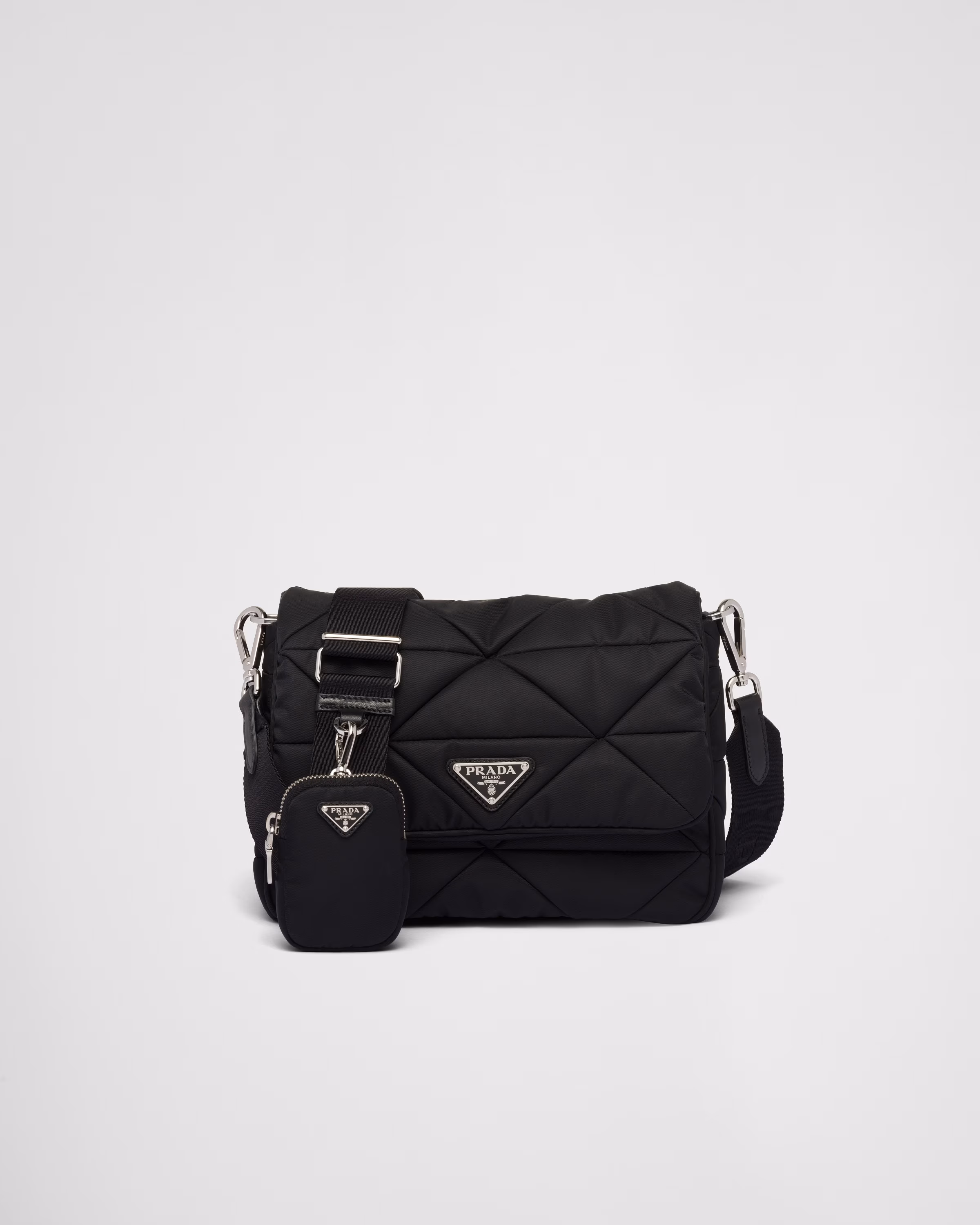 PRADA ガレリア コーディネート集|通年のスタイリング