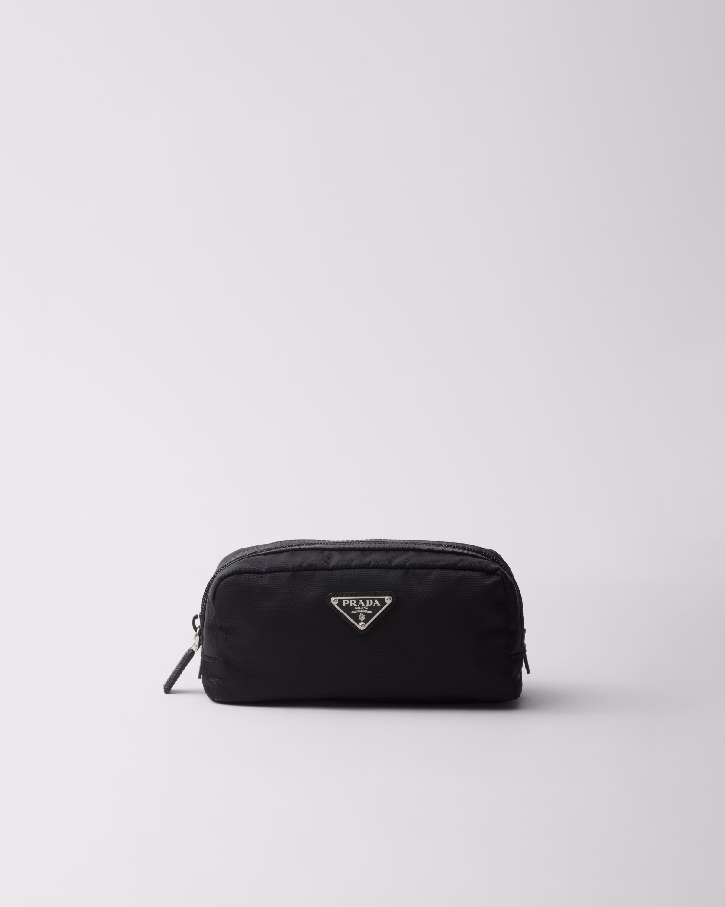 Re-Nylon xサフィアーノレザー ネセセール