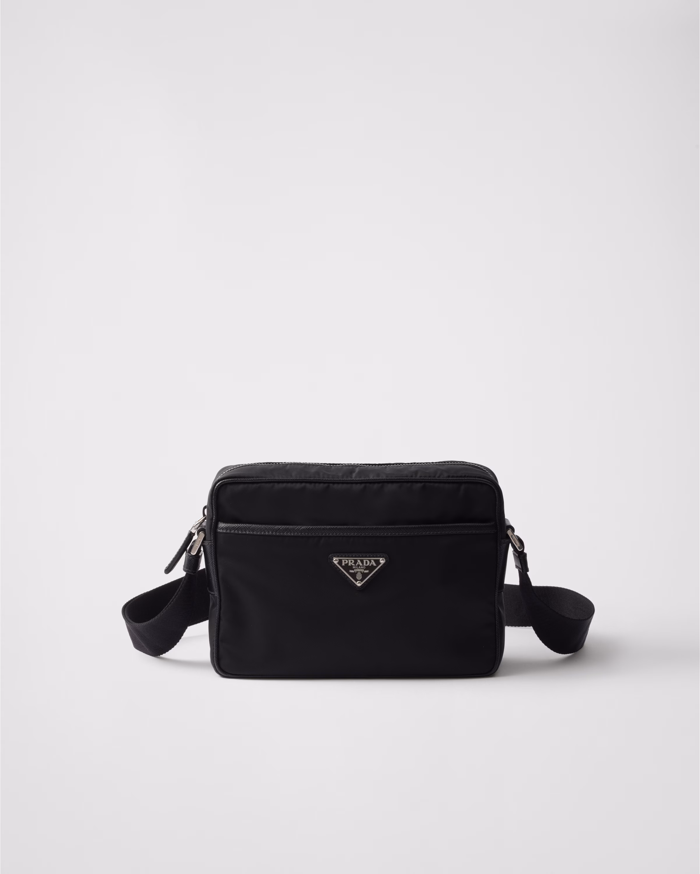 Re-Nylon xサフィアーノレザー ショルダーバッグ