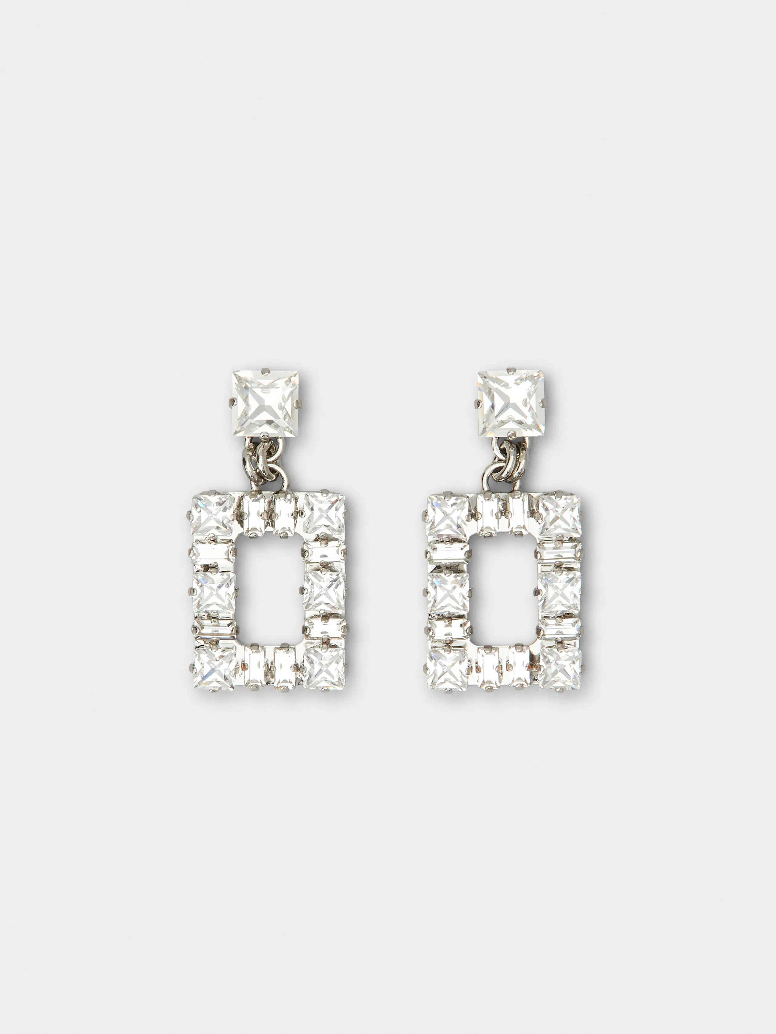 ピアス