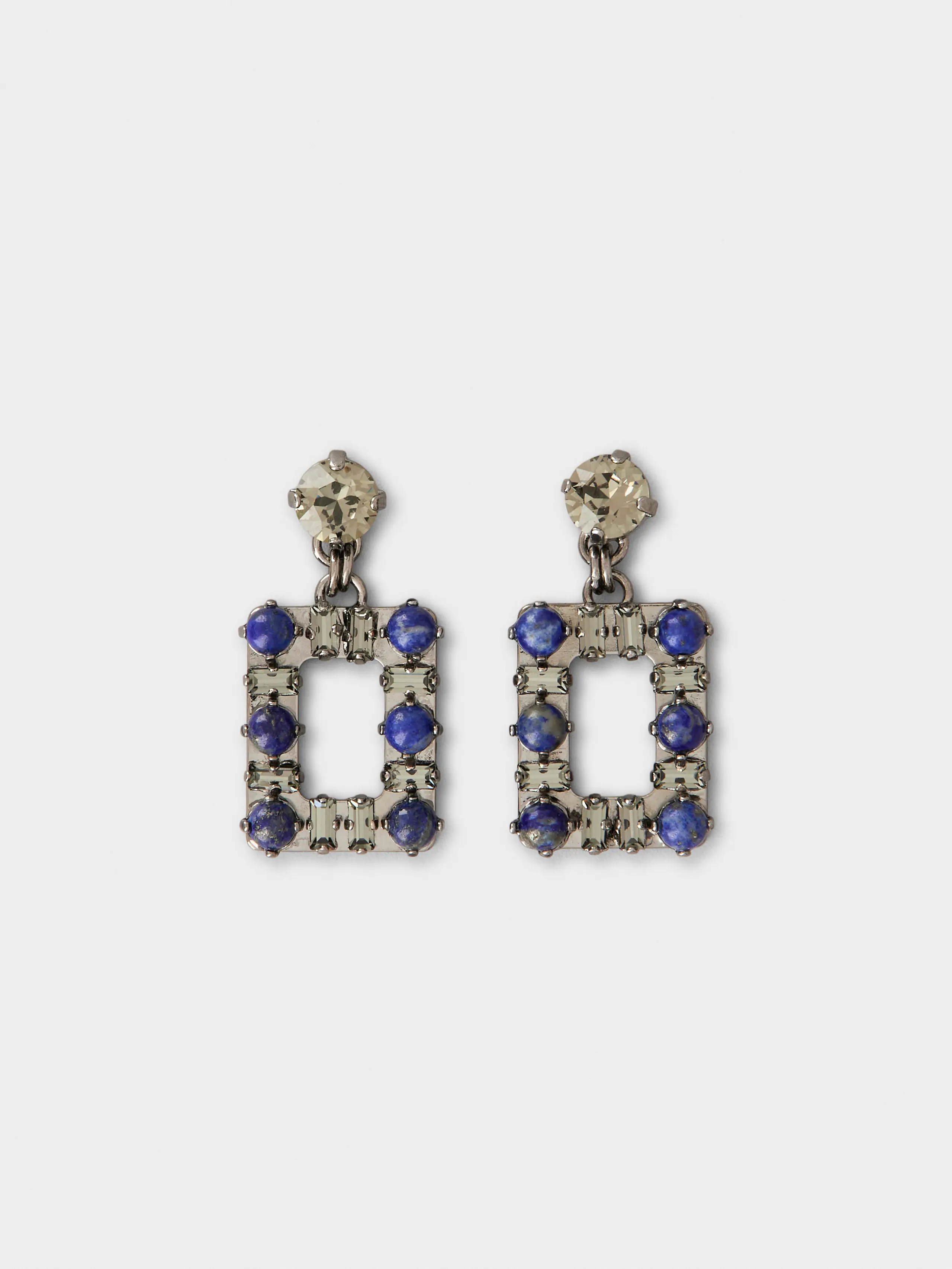 ピアス